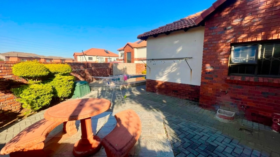 3 Bedroom Property for Sale in Waterval East North West